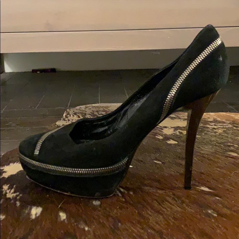 Gucci black suede heels